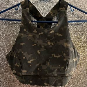 Lululemon camo sports bra